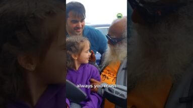 Sadhguru Meets a New Friend in Jordan