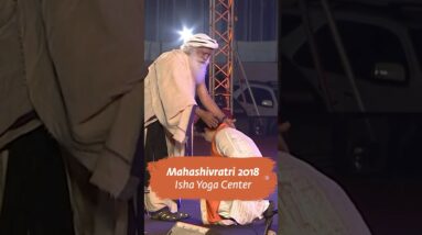 Sonu Nigam Sings with Sadhguru at Mahashivratri #Throwback